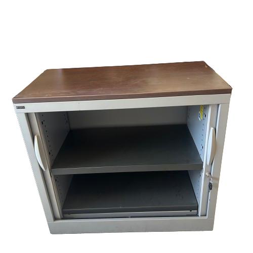 Armoire a rideaux Basse d'occasion grise H.74CM x L.82CM