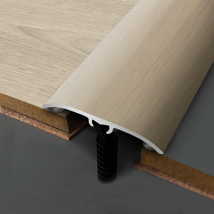 Barre de seuil 4 en 1 alu plaqué chêne blanc à fixer, l.4.7 cm x L.166 cm ARTENS