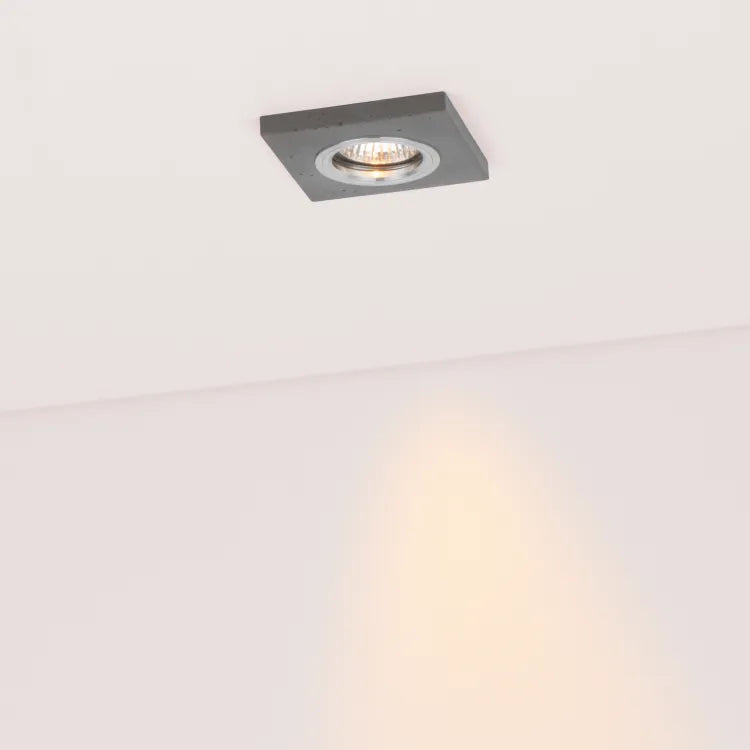 Spot individuel à fixer Rêve de Béton gris, GU10, 2700K CALI carré