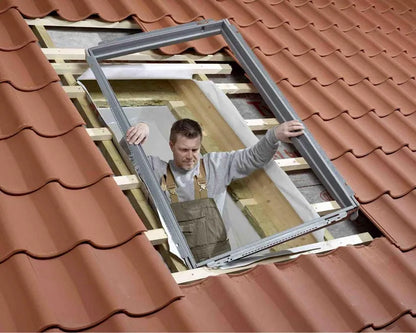 Bloc isolant encastré pour fenêtre de toit VELUX H.114 x l.118 Bdx sk06