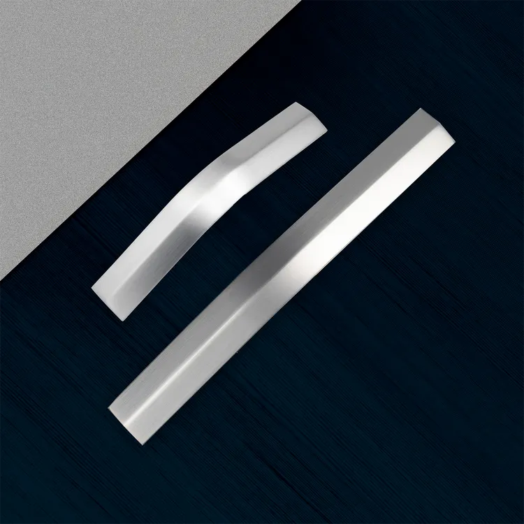 Poignée de meuble Chic, zinc chrome brossé, entraxe 128 mm