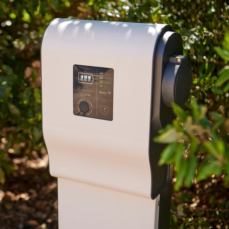 Borne de recharge 3,7 à 4,6KW Green'up, LEGRAND