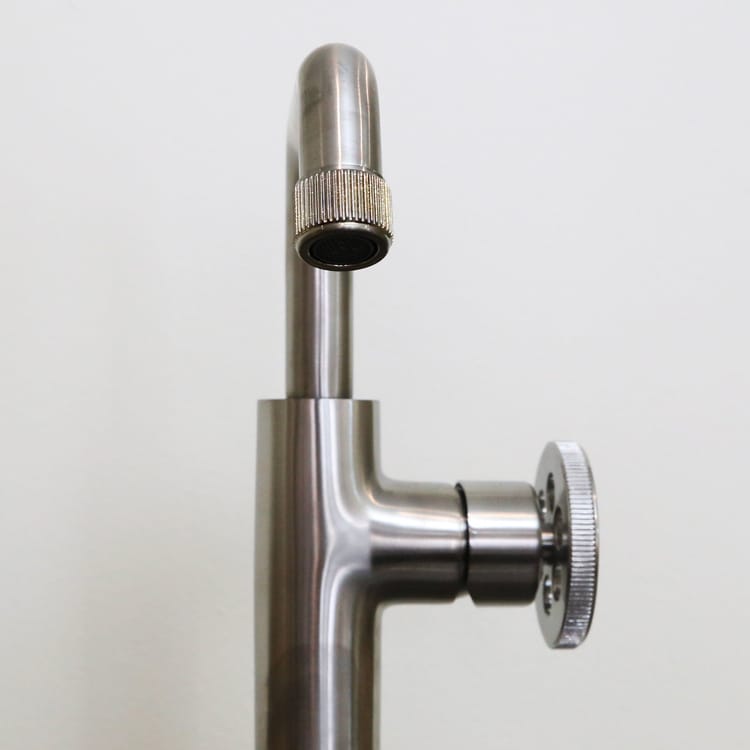 Mitigeur lavabo ESSEBAGNO Indus L Inox brossé