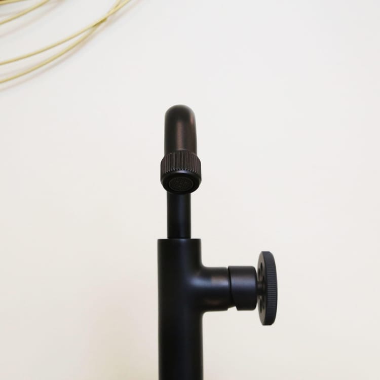 Mitigeur lavabo ESSEBAGNO Indus L noir mat
