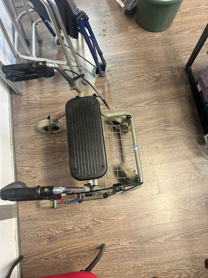 Déambulateur Rollator 4 roues gris et noir Reconditionné