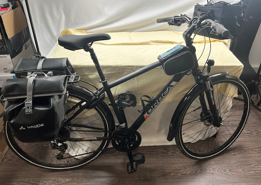 VÉLO ORBEA ÉQUIPÉ AVEC SACOCHES VAUDE