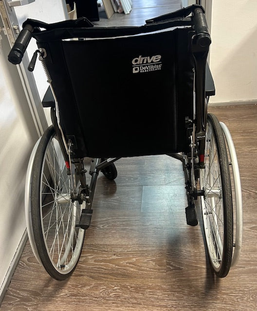 Fauteuil Roulant – Drive DeVilbiss reconditionné