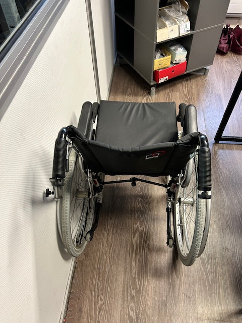 Fauteuil Roulant manuel Priméo – Dupont Médical Reconditioné