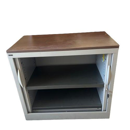 Armoire a rideaux Basse d'occasion grise H.74CM x L.82CM