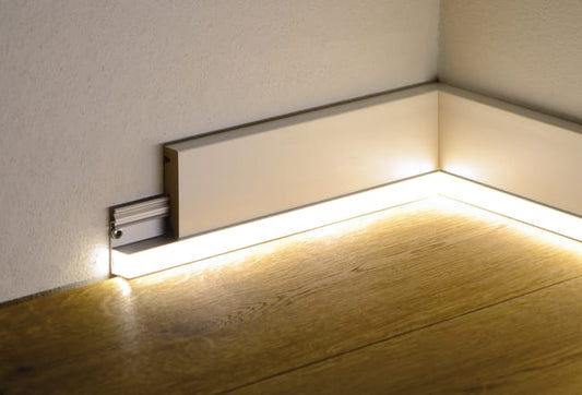Rail PVC pour plinthe à led 16.5x42.1mm L 2.40m
